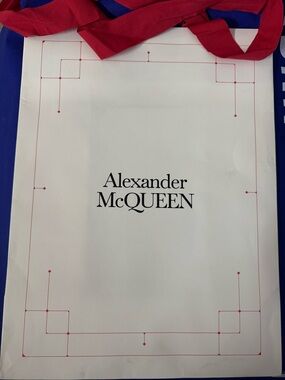 Alexander McQueen 💯%Authentic iconic luxury paper shopping bag Ideal for gifting